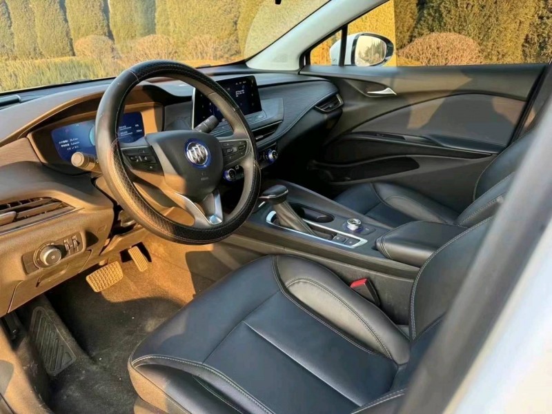 济宁23年别克微蓝8