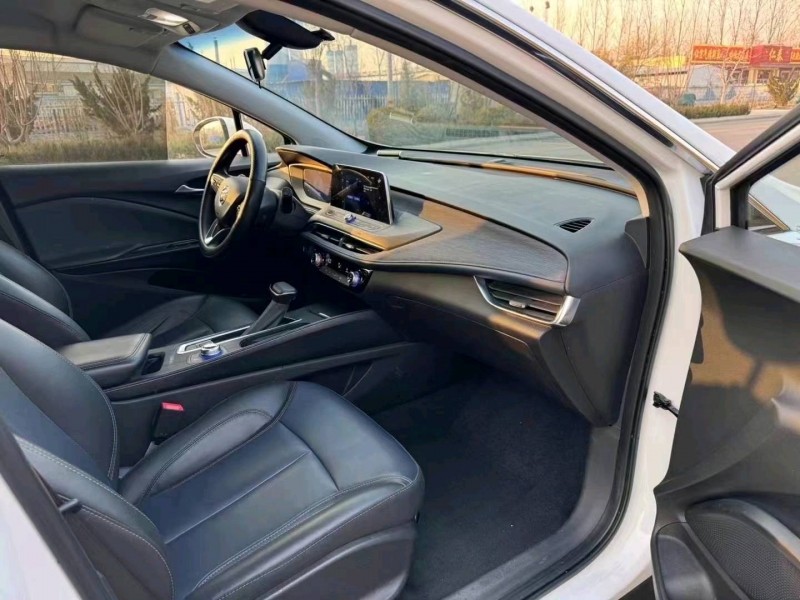 济宁23年别克微蓝9