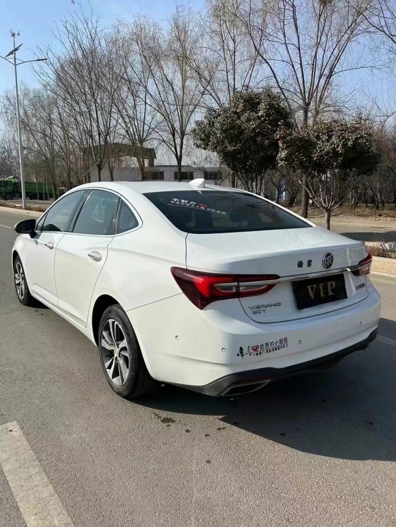 枣庄19年别克威朗8