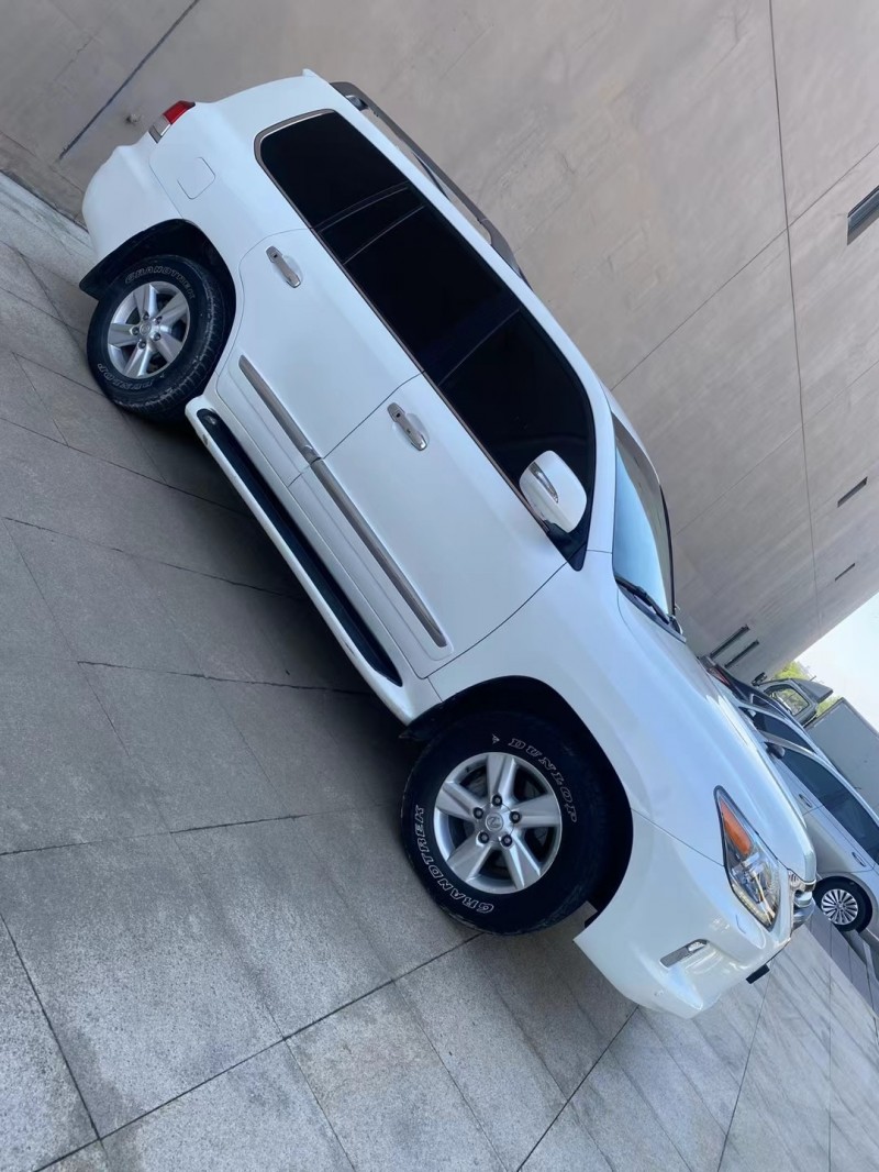 營口13年雷克薩斯LX2