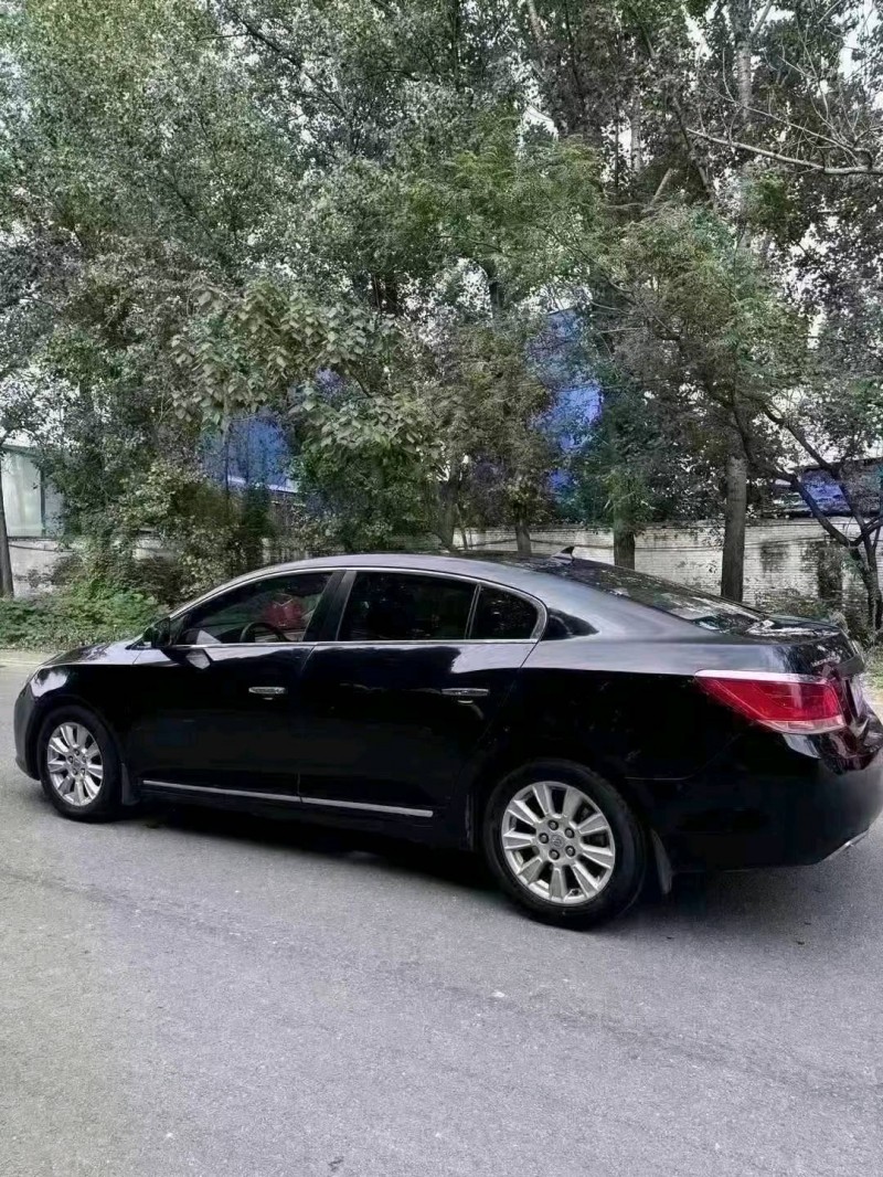 菏泽12年别克君越2