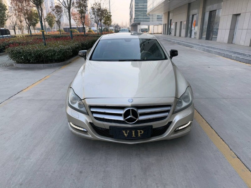 枣庄12年奔驰CLS1