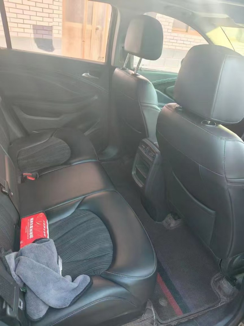 保定20年别克昂科威7