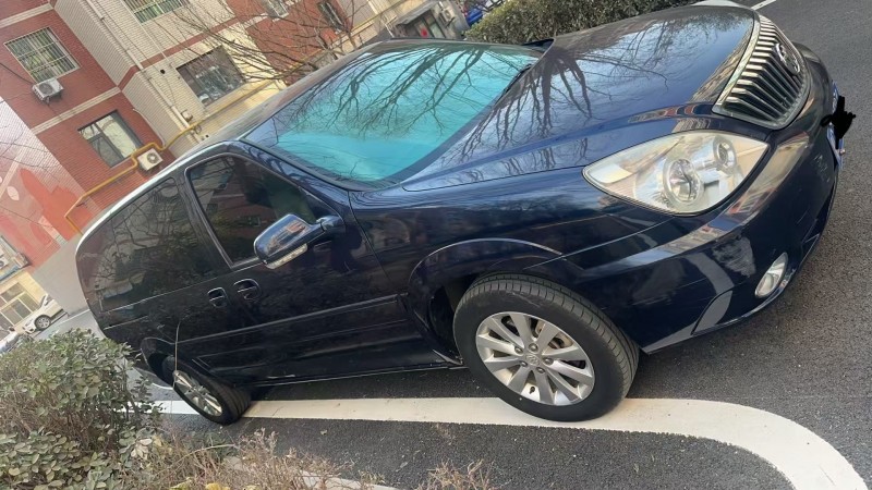 保定15年别克GL82