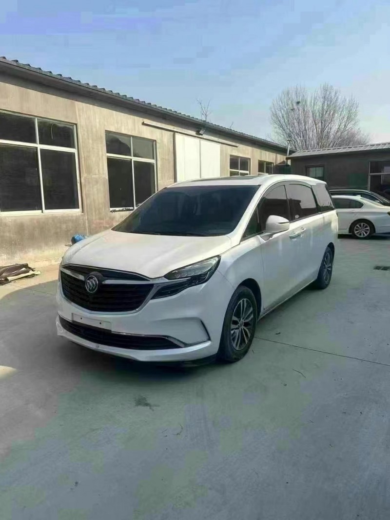 青岛21年别克GL83