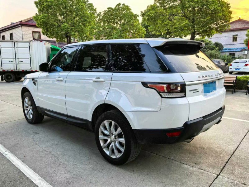 苏州15年路虎揽胜运动8