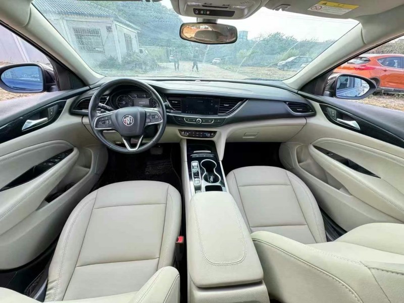 广州21年别克君威8