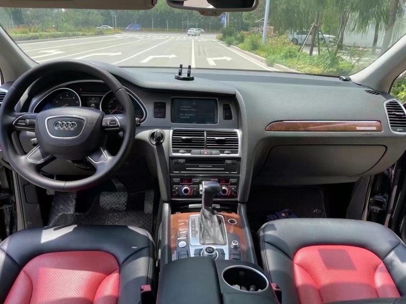 枣庄13年奥迪Q76