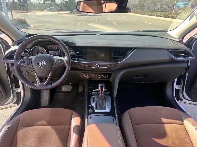 枣庄20年别克君威6