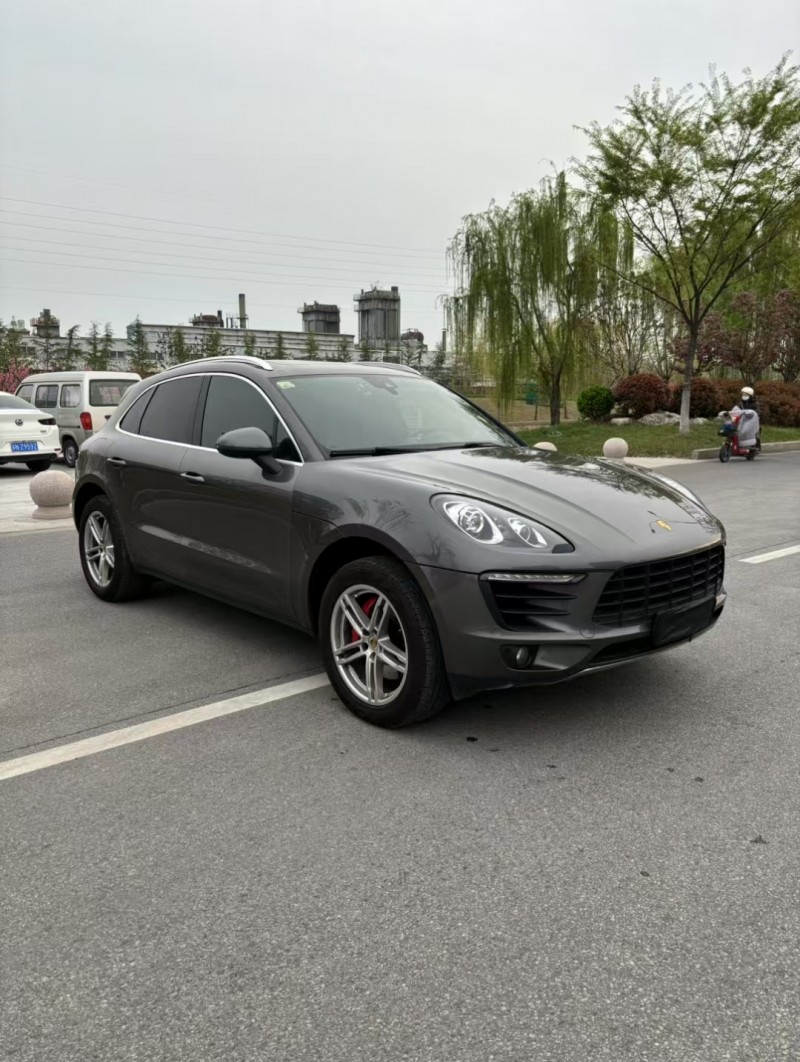 宿遷16年保時捷Macan3