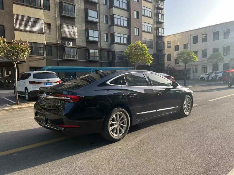 徐州20年别克君越8