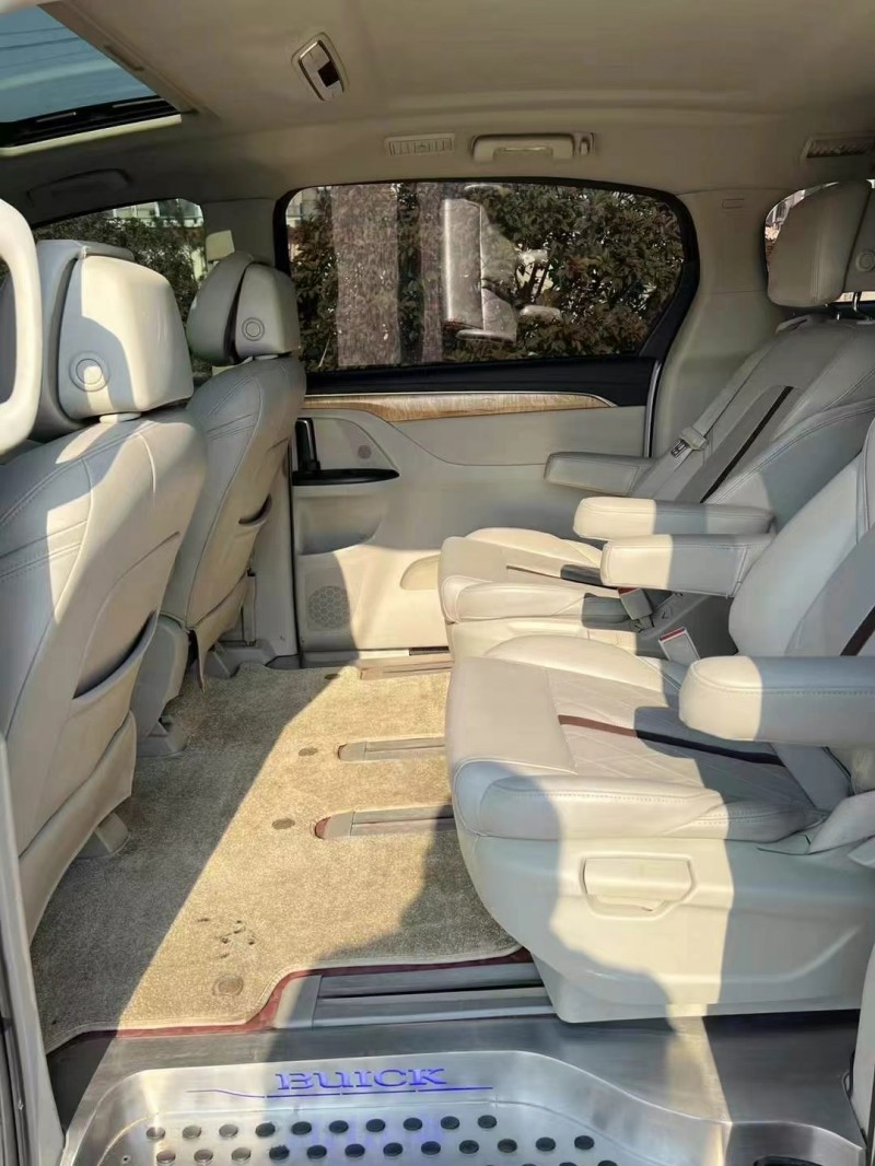 枣庄17年别克GL85