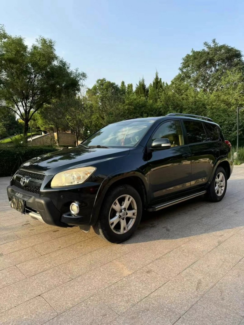邢臺13年豐田RAV42