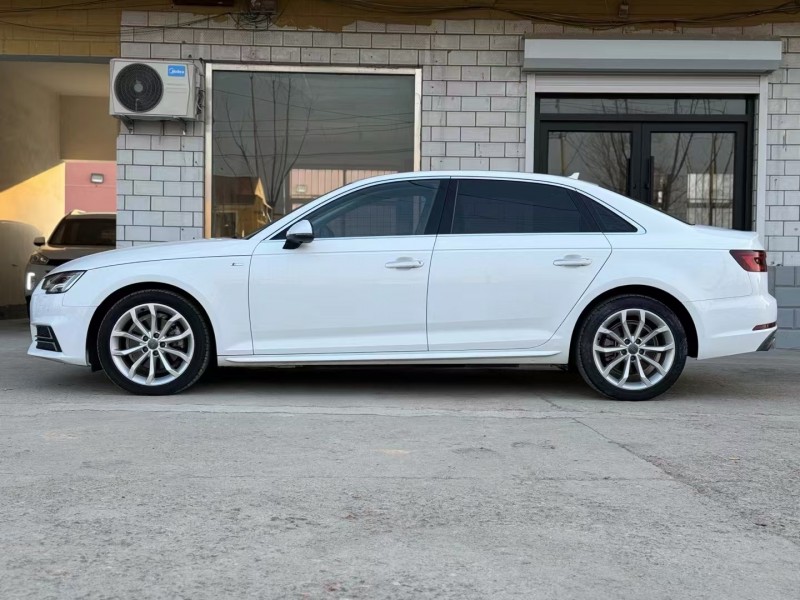 济宁18年奥迪A4L3