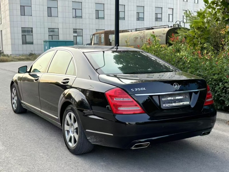 济宁11年奔驰S8