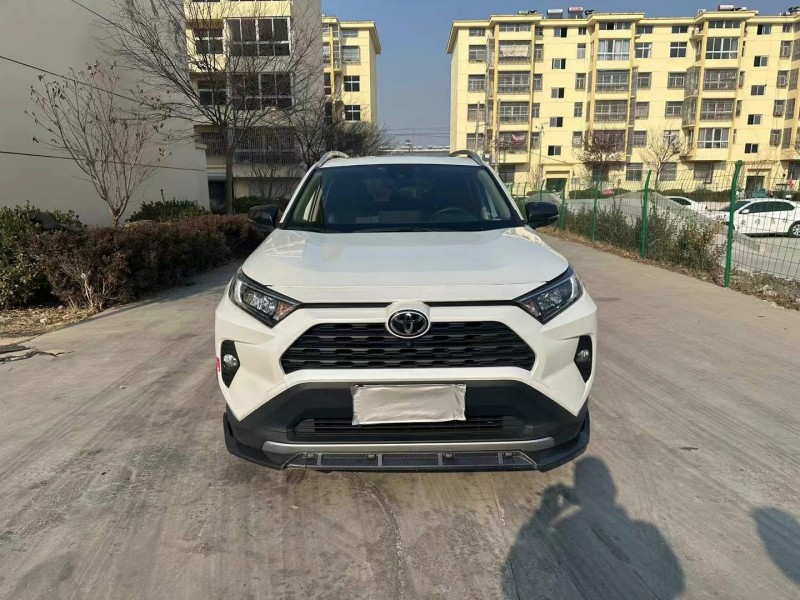 徐州22年丰田RAV4荣放1