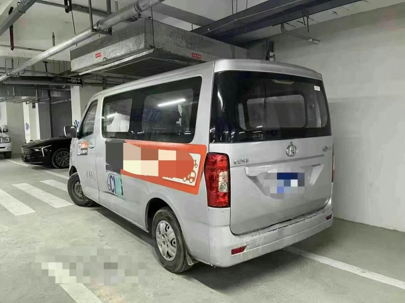 成都21年長安汽車睿行7