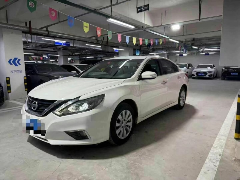 成都17年日產天籟7