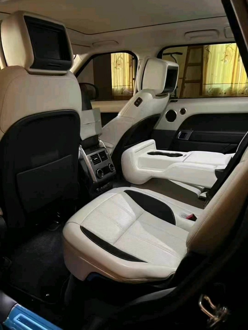 佛山21年路虎揽胜运动3