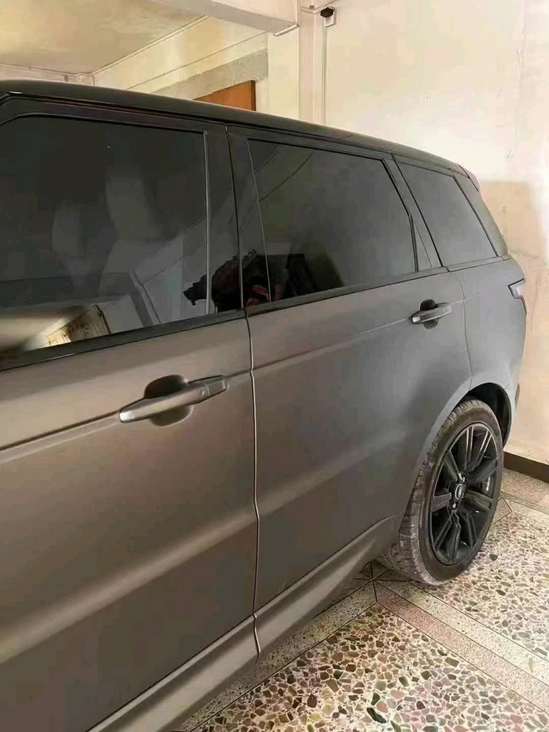 佛山21年路虎揽胜运动4