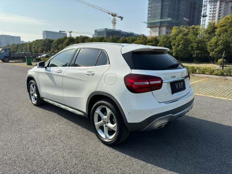 盐城19年奔驰GLA4