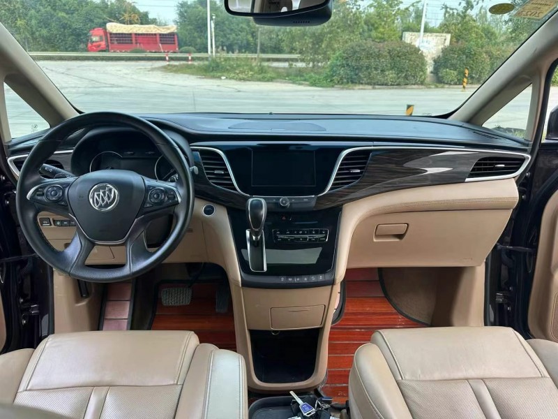 徐州19年别克GL84