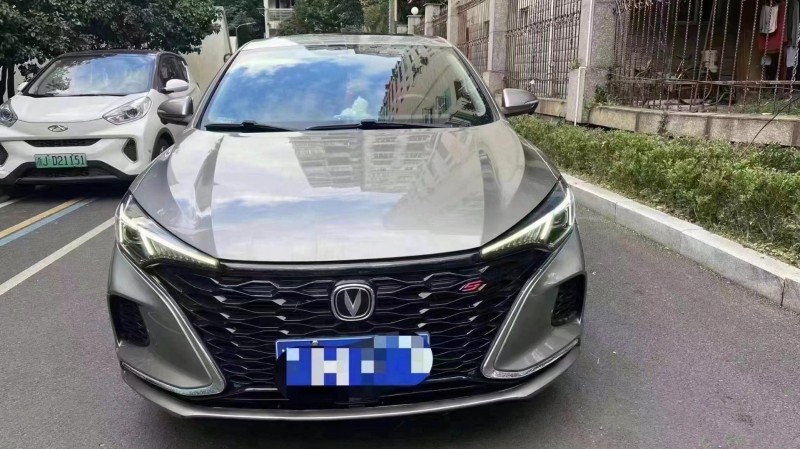 臺州21年長安汽車逸動1