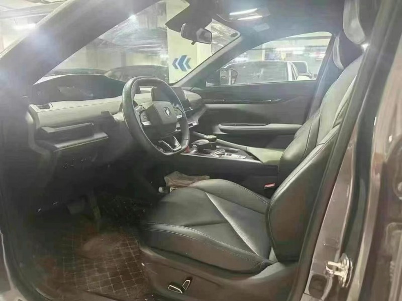 成都23年長安汽車UNI3