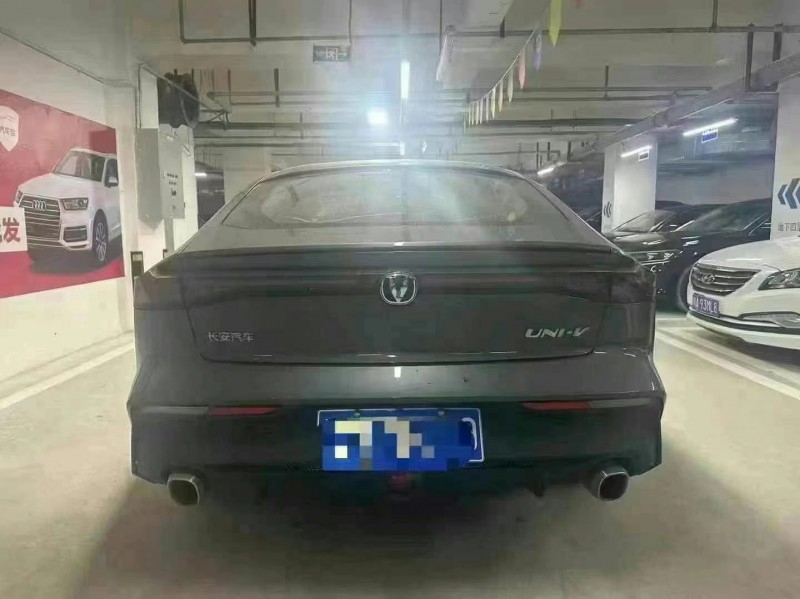 成都23年長安汽車UNI8