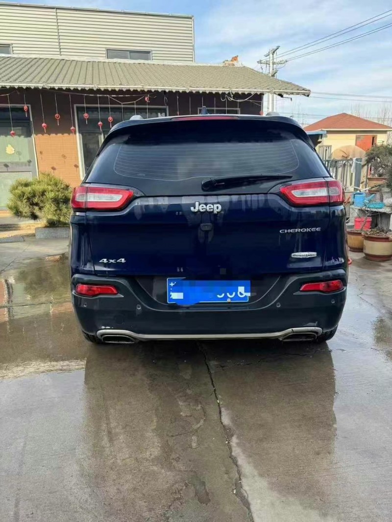 徐州17年Jeep自由光3