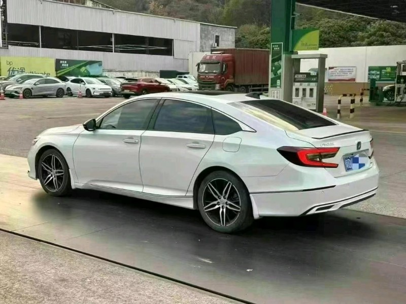 佛山22年本田雅阁5