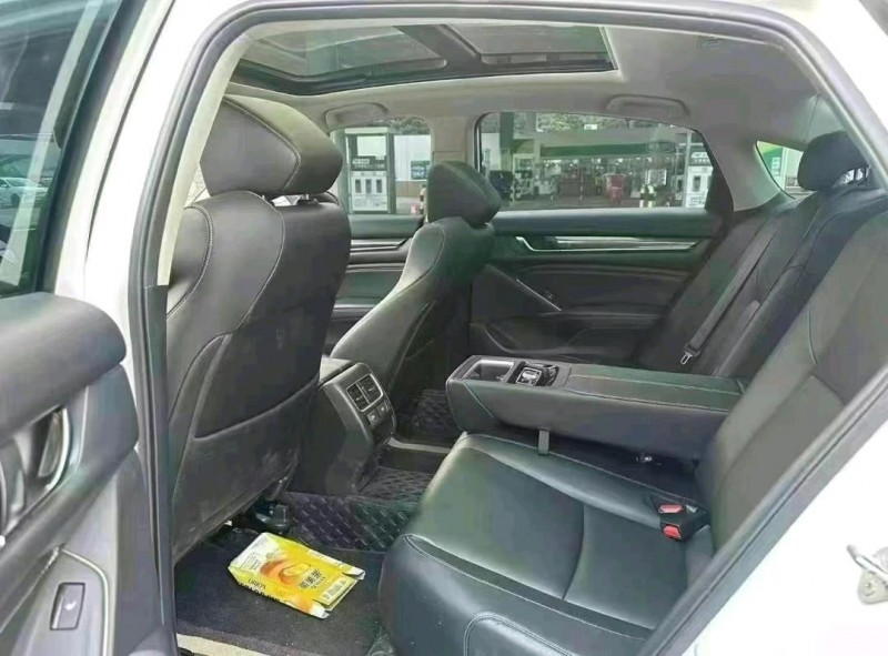 佛山22年本田雅阁7