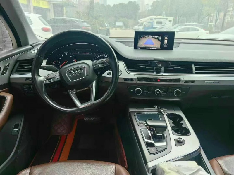 武汉17年奥迪Q76