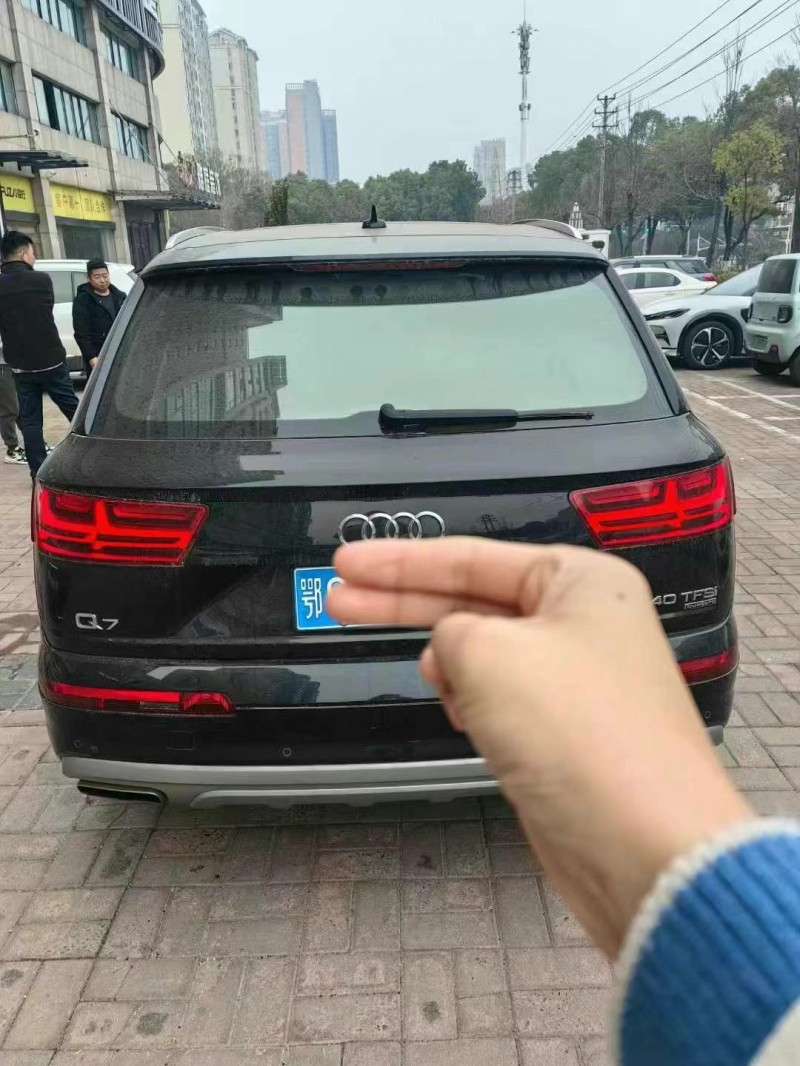 武汉17年奥迪Q79