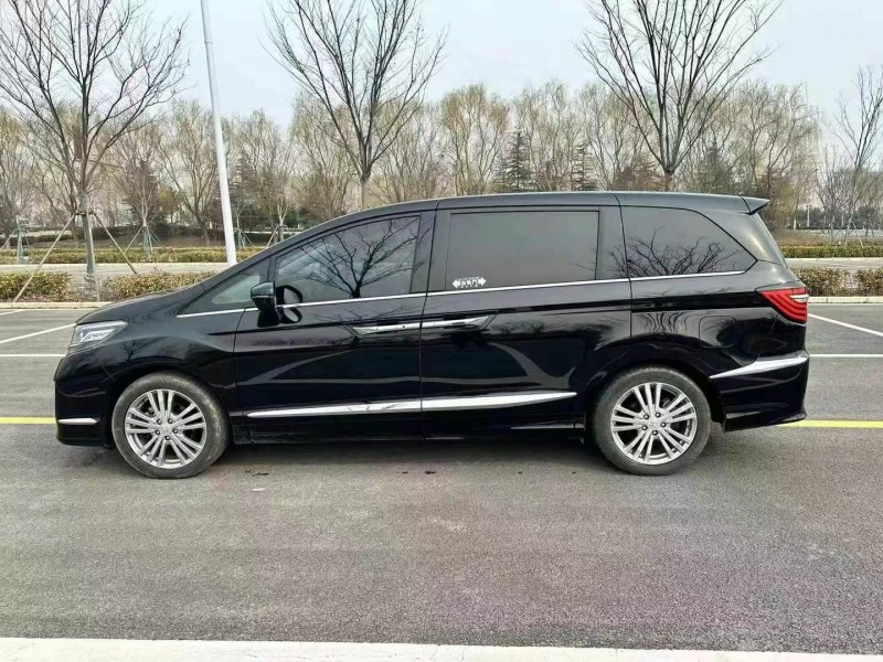 徐州19年本田艾力绅3