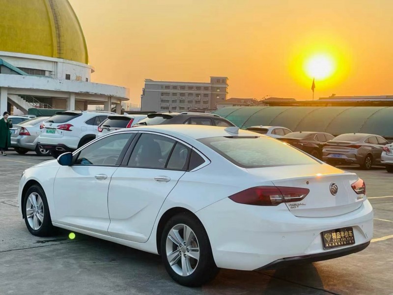 广州18年别克君威7