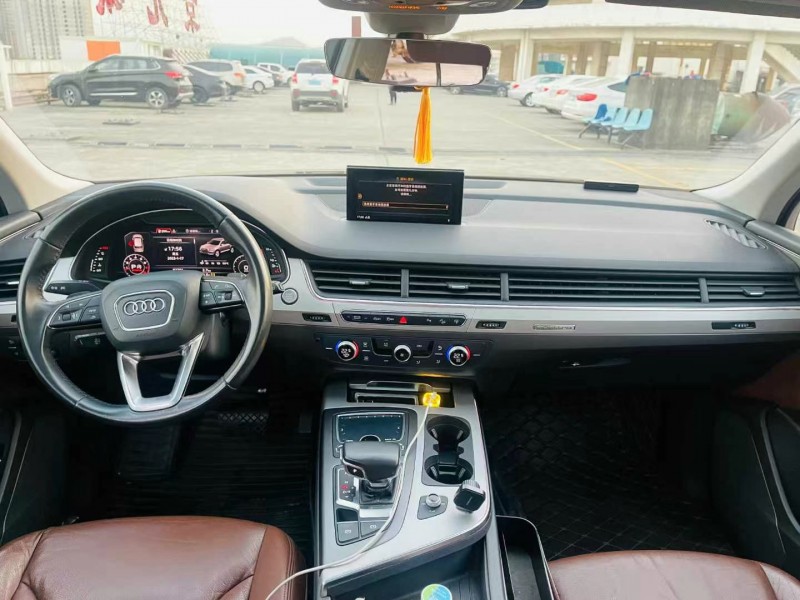 东莞17年奥迪Q75