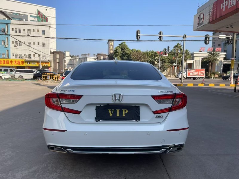 东莞20年本田雅阁7