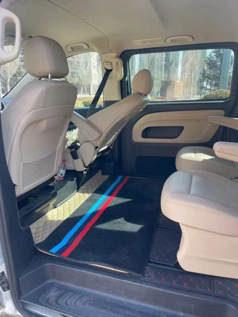 广州17年奔驰威霆6