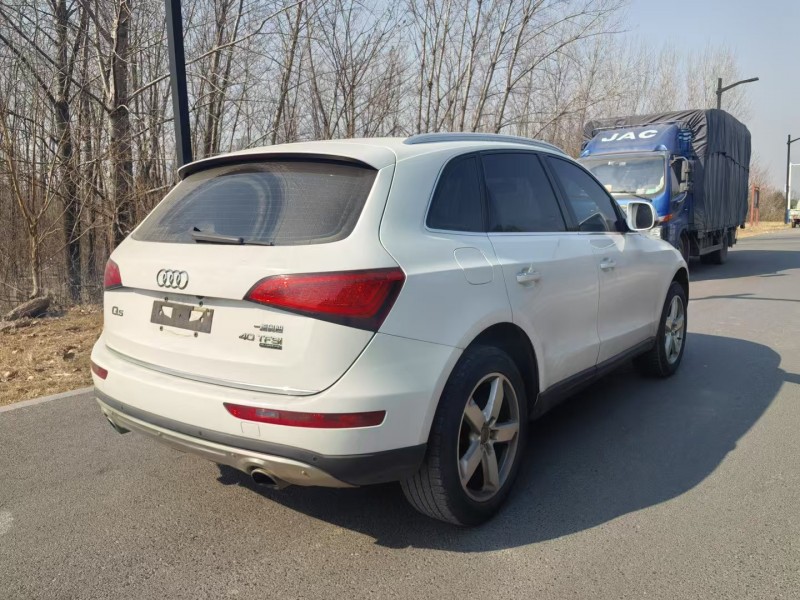 阜陽16年奧迪Q55