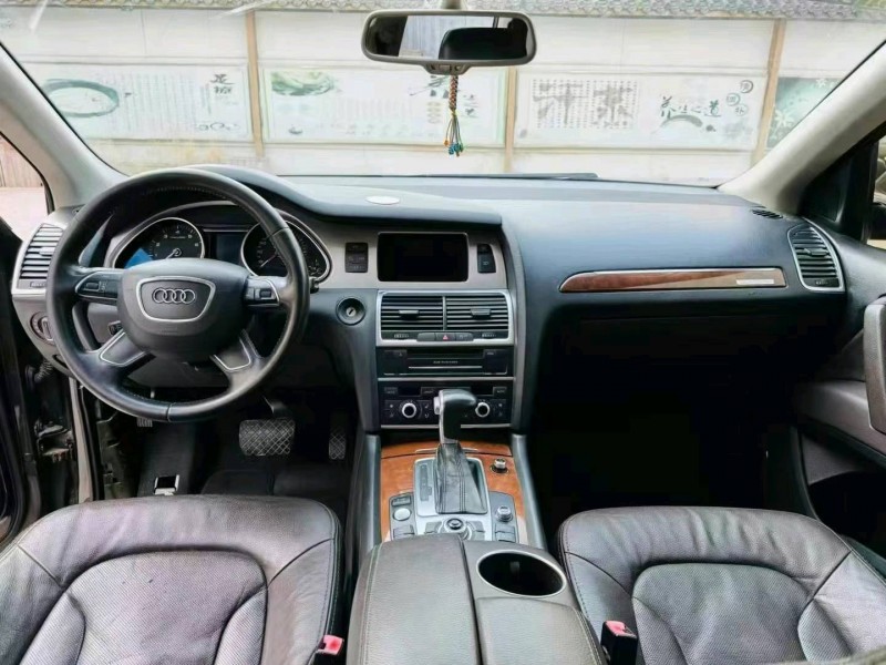 济宁14年奥迪Q48