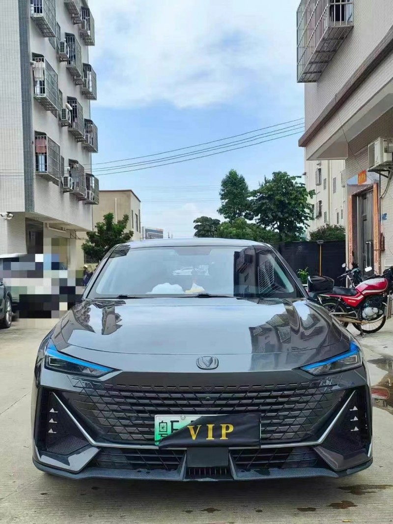 中山23年長安汽車UNI1