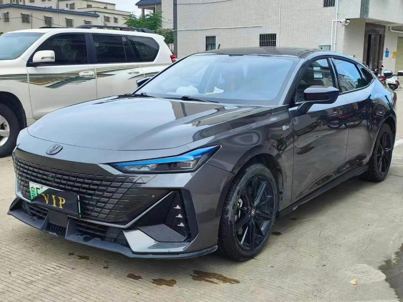 中山23年長安汽車UNI3