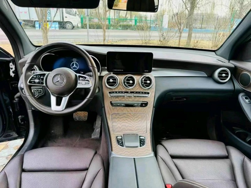 枣庄22年奔驰GLC7