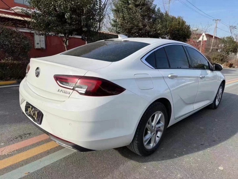 枣庄22年别克君威7