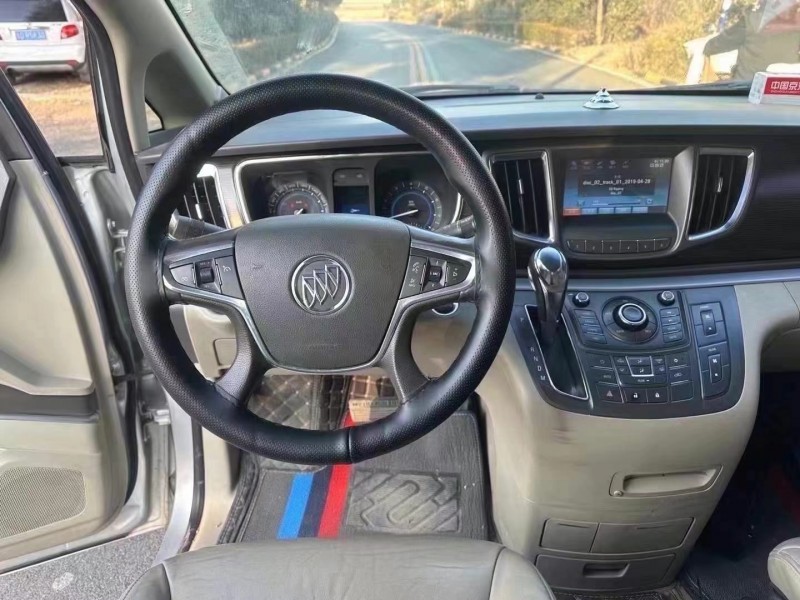 枣庄13年别克GL86