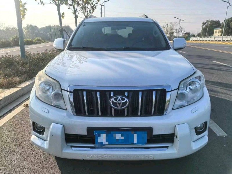 武汉13年丰田普拉多1