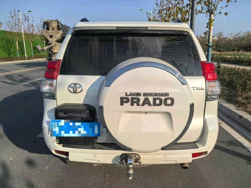 武汉13年丰田普拉多5