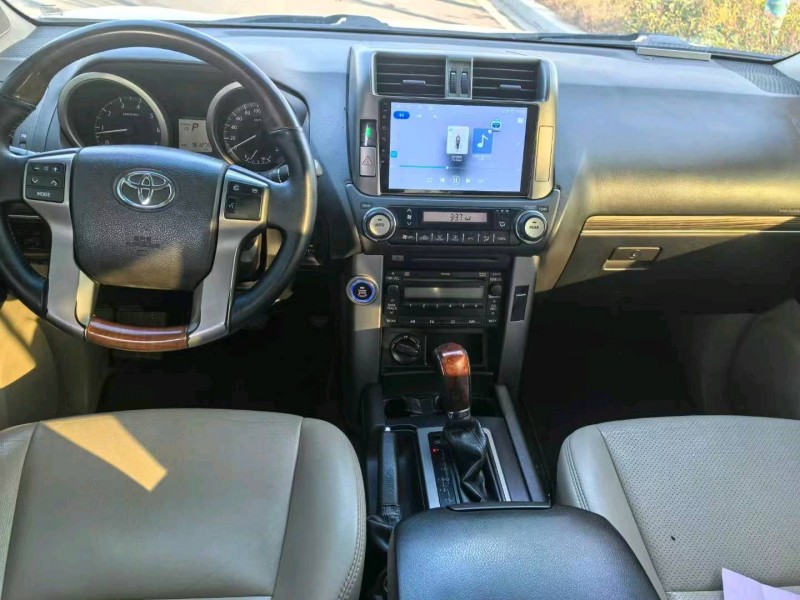 武汉13年丰田普拉多6