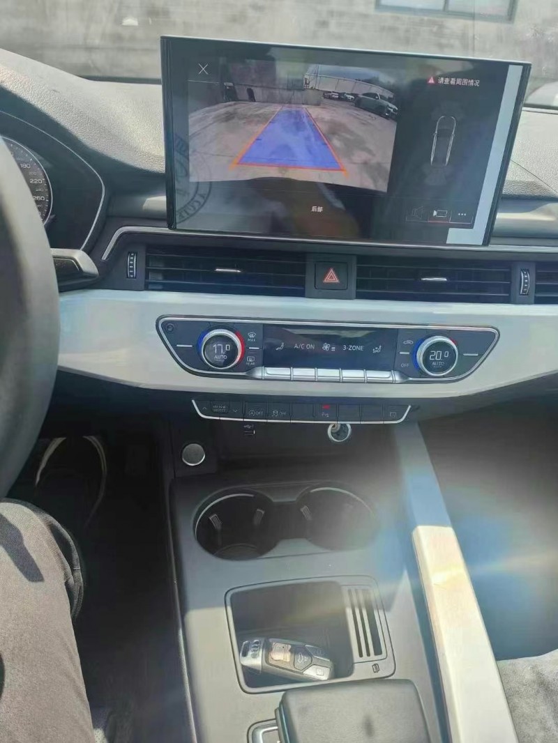 武汉23年奥迪A4L3